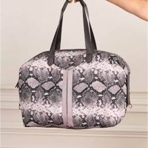 Stella and dot weekender, carryon bag